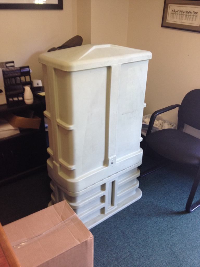 giant disqcue box.jpg
