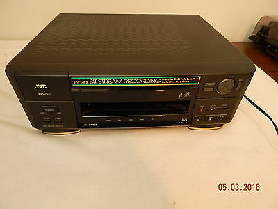 JVC MPEG2 Dish VCR Tape Player Recorder Vintage