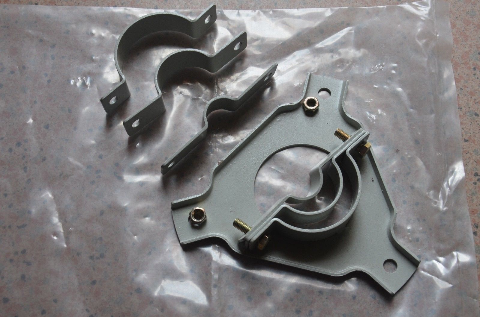 KU_Feedhorn_Clamp.jpg