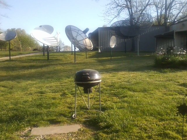 Sat BBQ Dish stand 04-29-2015b.jpg