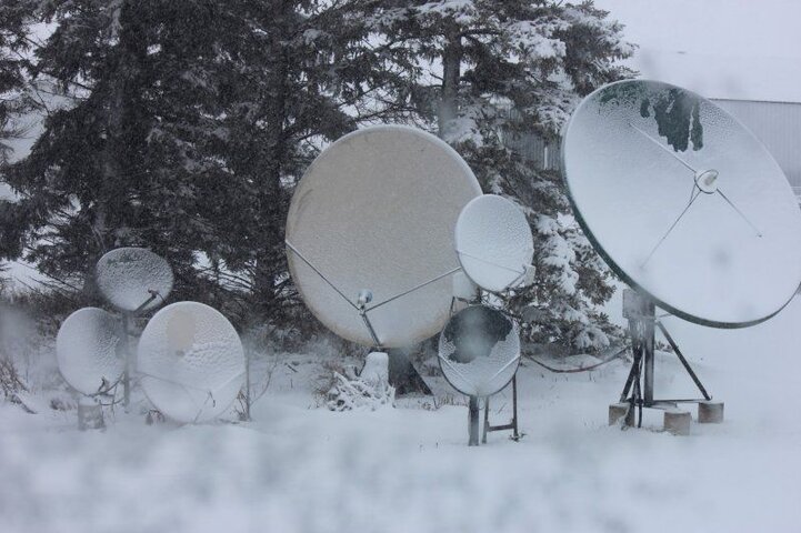 snow on dishes_2016.JPG