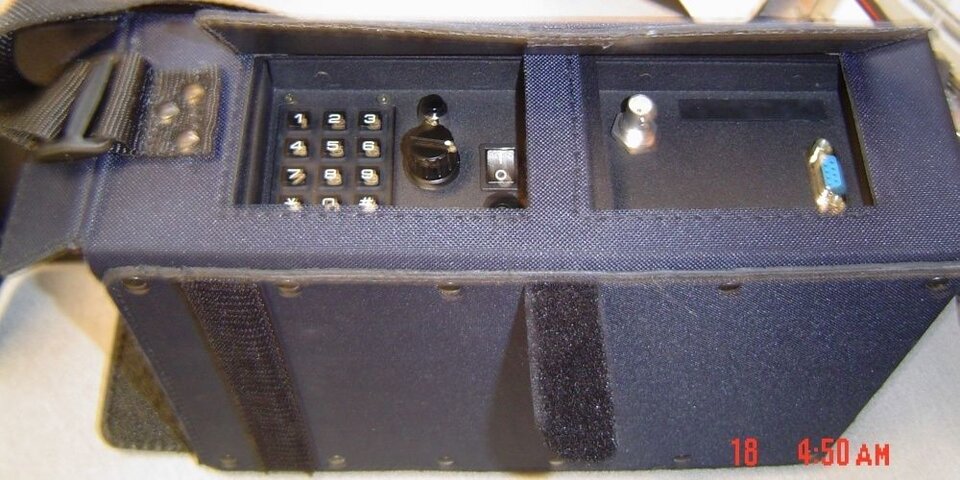 satlook-digital-nit-side-controls.jpg