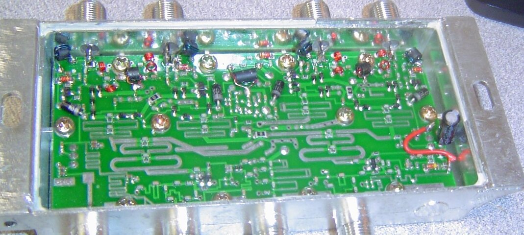 bypassed-regulator-capacitors.jpg bypassed-regulator-capacitors.jpg