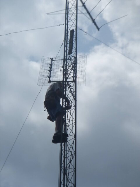 CM-4228 Antenna Install.JPG