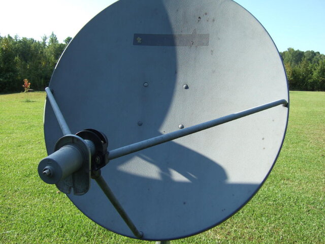 mounted dish.JPG
