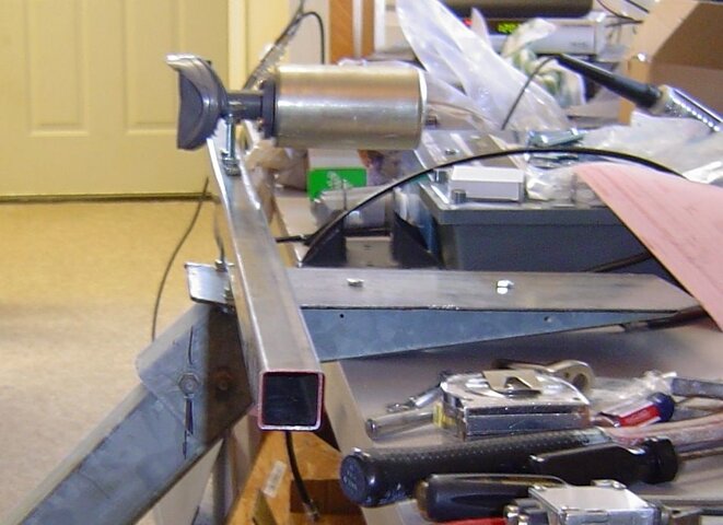 center-lnbf-on-support-bracket-rod-side2.jpg center-lnbf-on-support-bracket-rod-side2.jpg