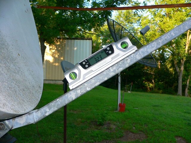 Sat Prod on BV mount LNBF support.JPG