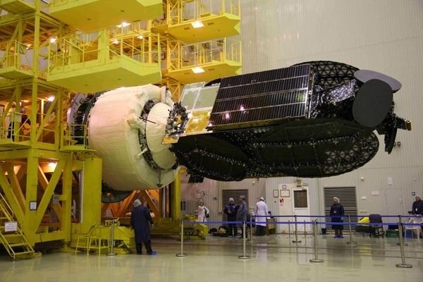 Echostar 16 breeze m assembly.jpg