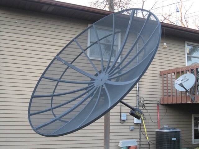 7.5' mesh dish 003.JPG 7.5' mesh dish 003.JPG
