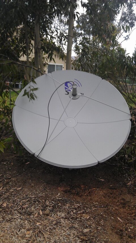 Dish mounted and aligned1.jpg Dish mounted and aligned1.jpg