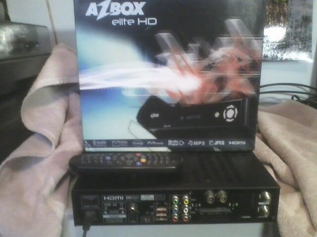 AzBox Elite HD Back 01-27-2014.jpg AzBox Elite HD Back 01-27-2014.jpg