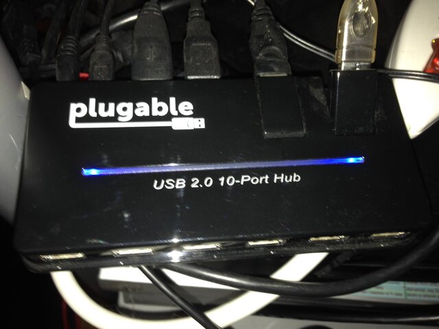 plugable hub.JPG plugable hub.JPG