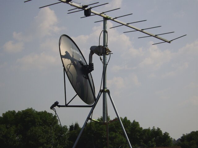 Hispasat 6.JPG Hispasat 6.JPG
