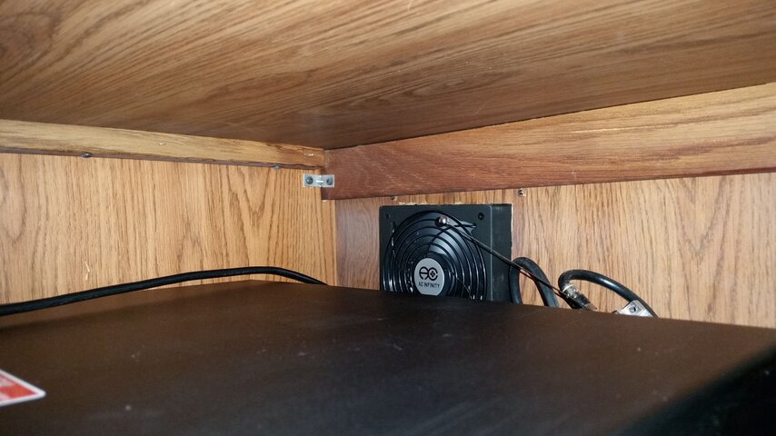 cabinet fan.jpg cabinet fan.jpg