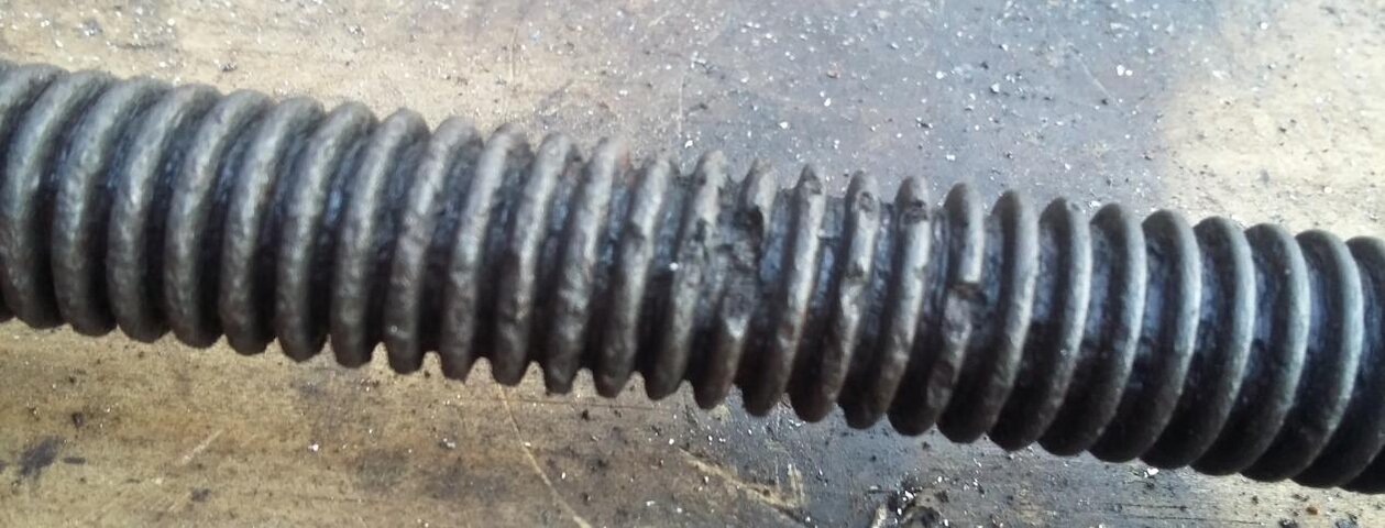 Thread_Damage2.jpg Thread_Damage2.jpg